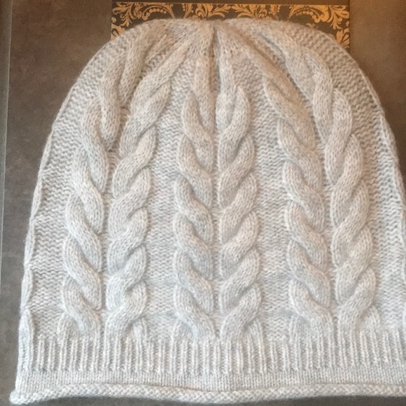 Christian Siriano 100% 2-Ply Cashmere Hat - Picture 3 of 4